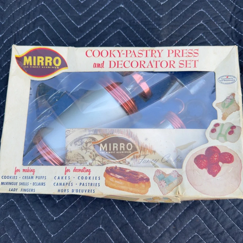 Vintage Mirro Aluminum Cooky Pastry Press Decorator Set Original Box Recipes